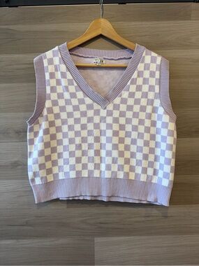 HB 24 Checkered Purple and White V-Neck Knit Sweater Vest
Size M